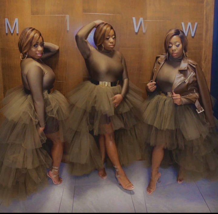 Oyemwen Coco Tiered High Low Tulle Tutu Skirt Turtleneck Set (Brown)
