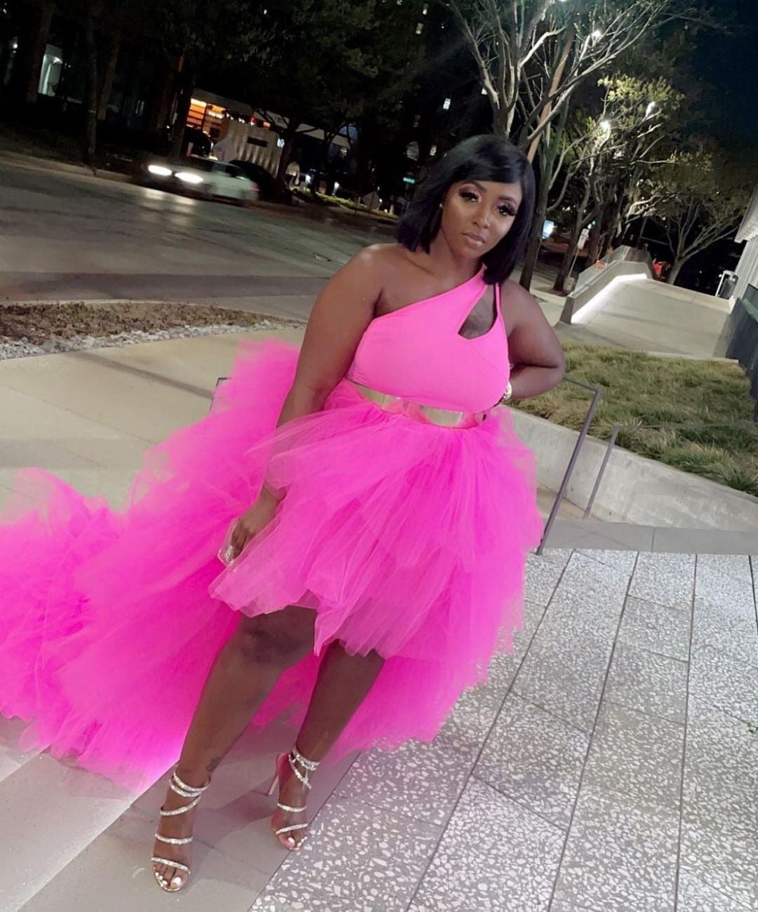 Oyemwen Tiered High Low Tulle Maxi Tutu Skirt Hot Pink with Train L Oyemwen Tiered High Low Tulle Maxi Tutu Skirt Hot Pink with Train L