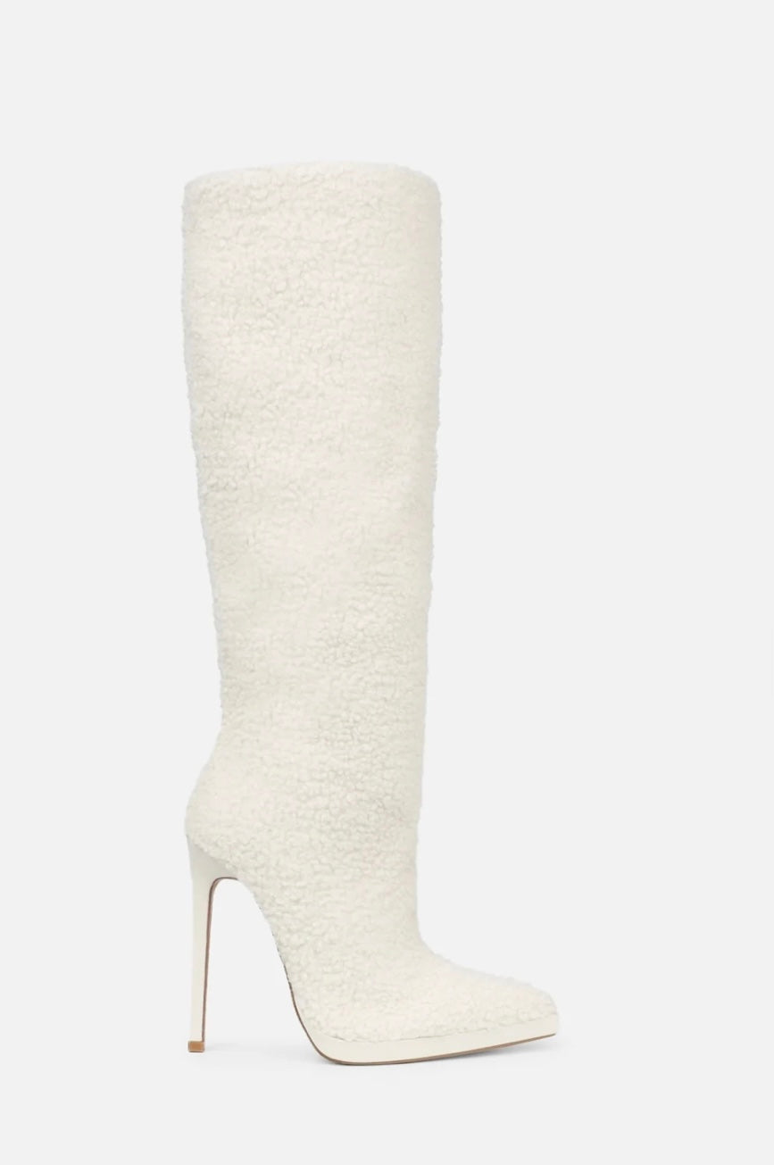 Pre-Order Keylows Cream Teddy Boots