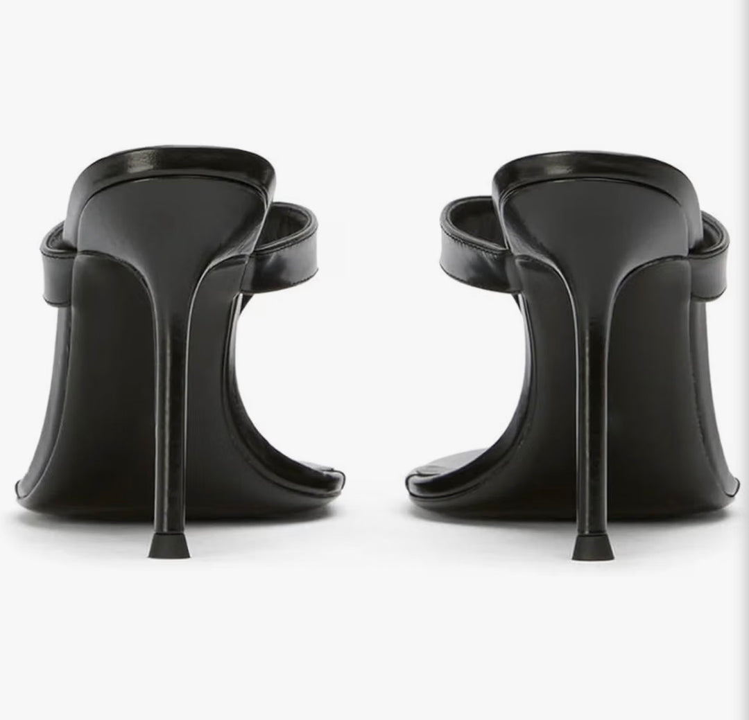 Thong Slip on Sandal as Worn by Naomi Sharon