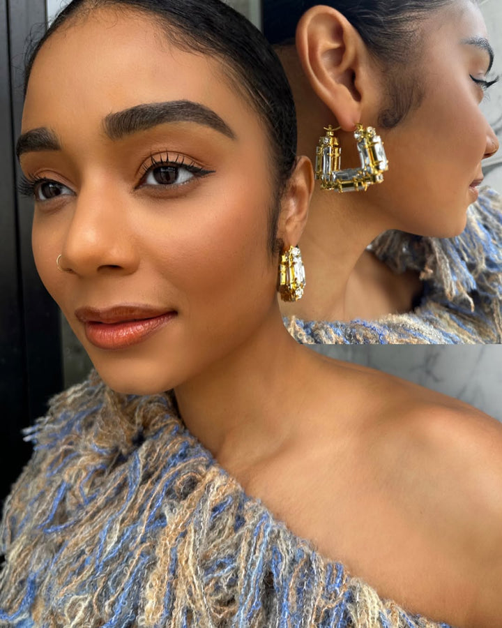 Meow and Barks Super Supreme Blue Sweater Ships 1/15