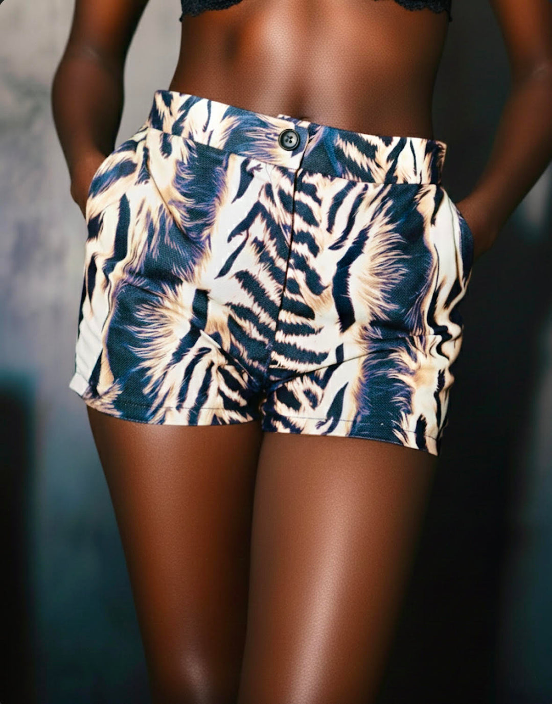 Monaco Colombia Leopard Shorts
